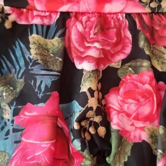 FLORAL PANTS/BOW SET - Picture 2 of 7